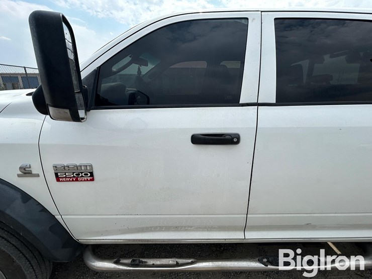 2011-dodge-ram-5500-image-18