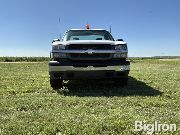 2003-chevrolet-silverado-2500-image-9