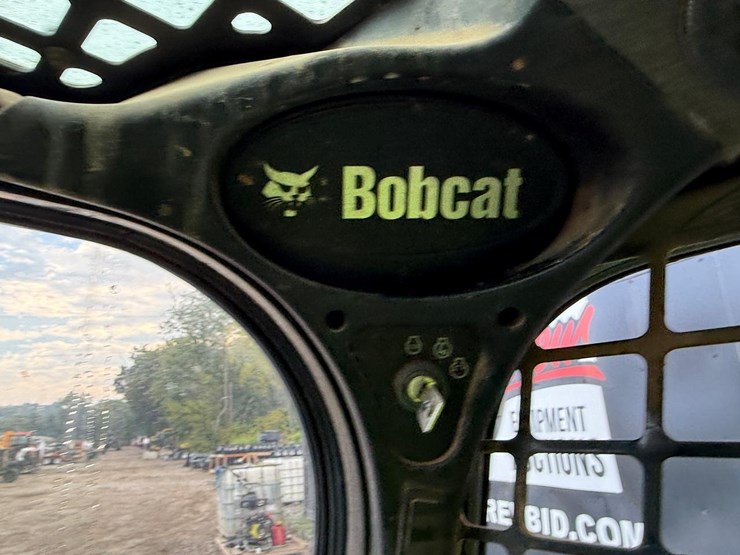 2013-bobcat-t650-image-23
