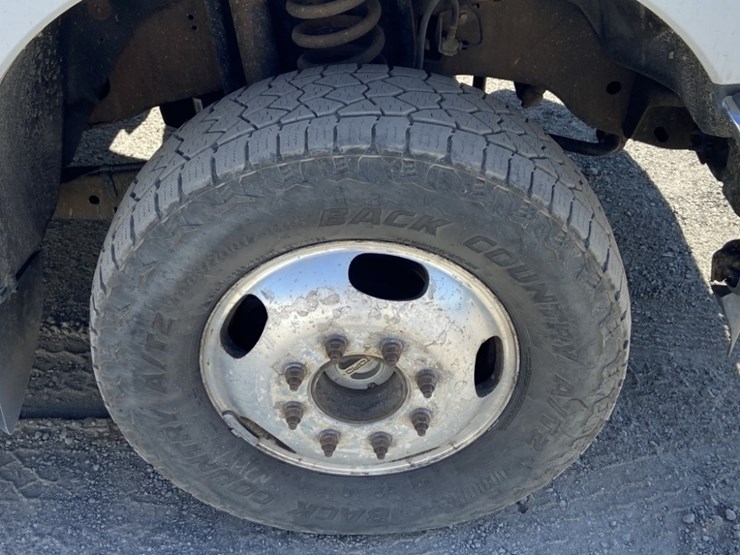 2011-ford-f350-image-37