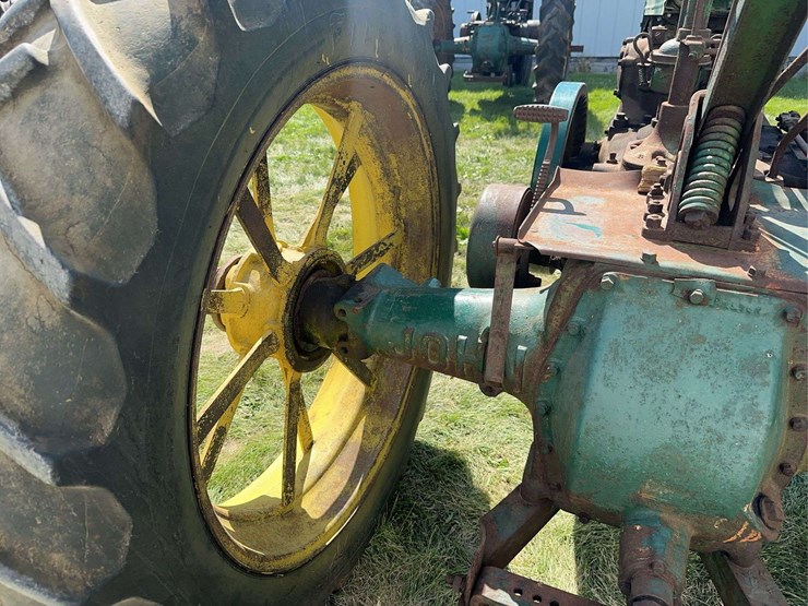 john-deere-a-image-13