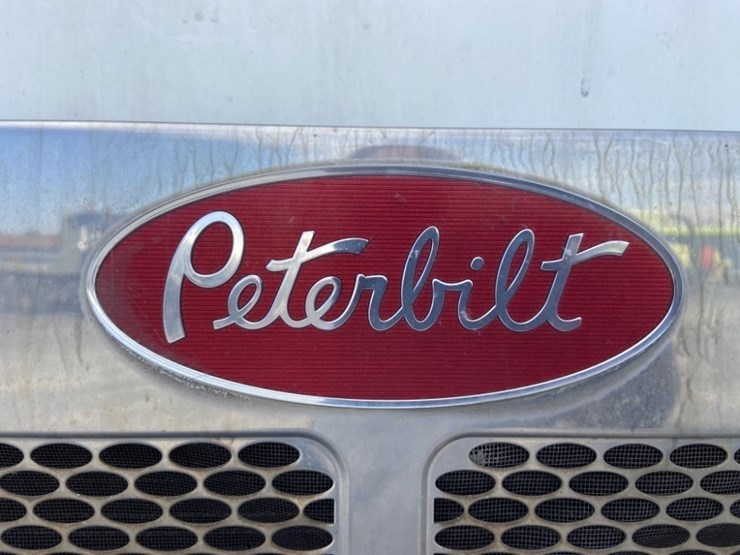 2012-peterbilt-320-image-9