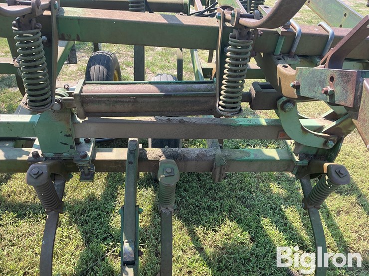 john-deere-26-image-16