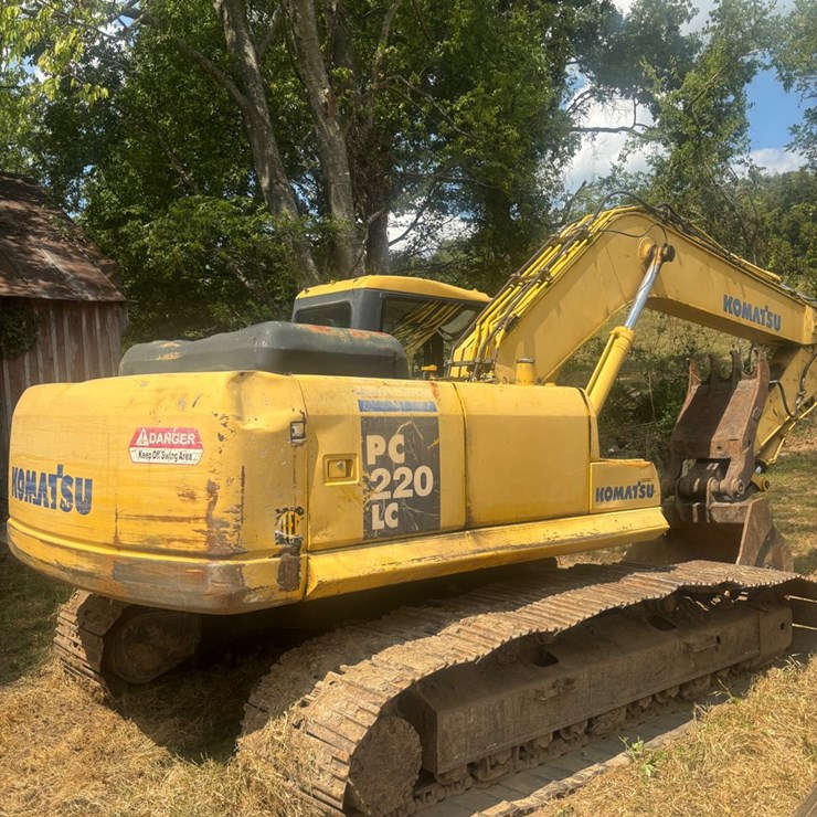 KOMATSU PC220 LC