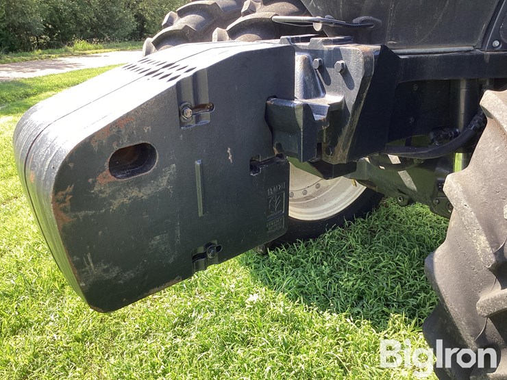 2013-new-holland-t8.360-image-9