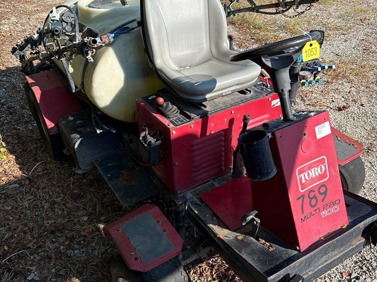 #1053-•-toro-1100-sprayer-image-6