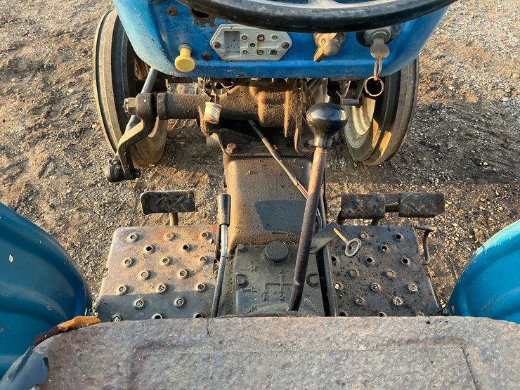 1978-iseki-ts2810-image-14