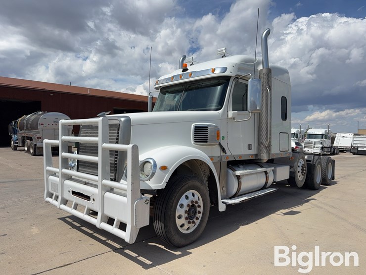 2013-freightliner-coronado-132-image-1