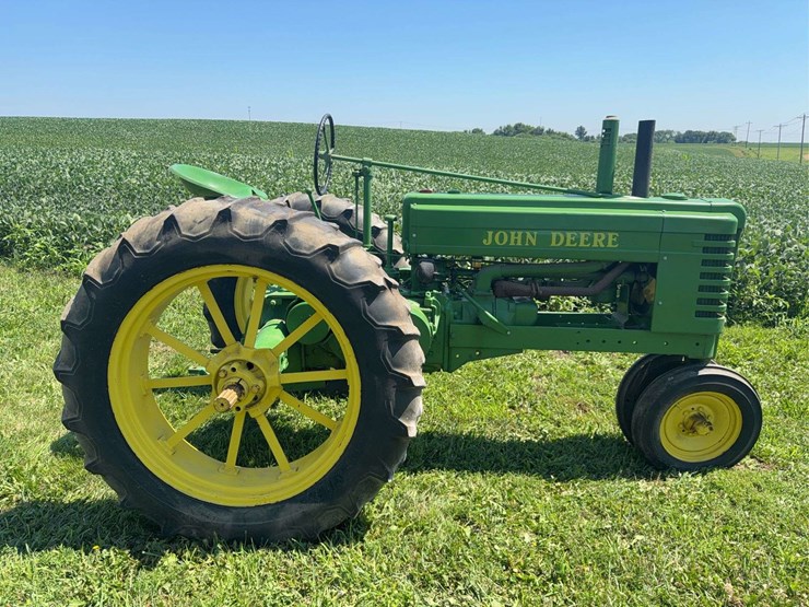 john-deere-b-image-6
