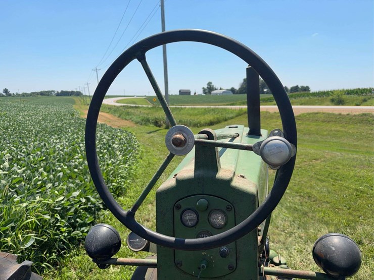 john-deere-70-image-31
