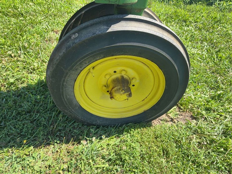 john-deere-b-image-17