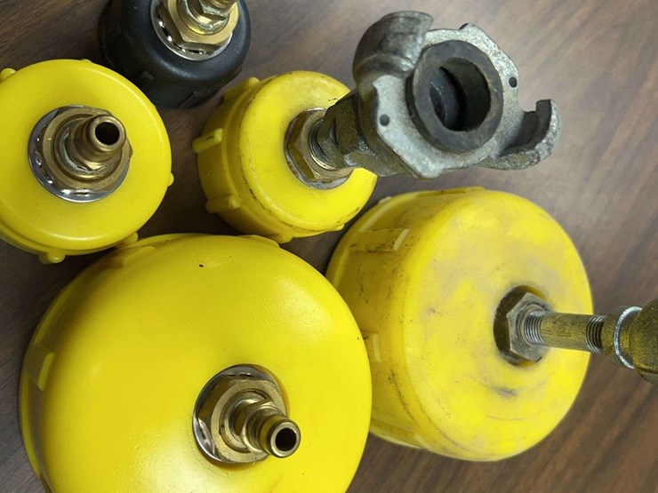 pipe-valve-test-head-with-threaded-cap-and-valve-assembly-image-3