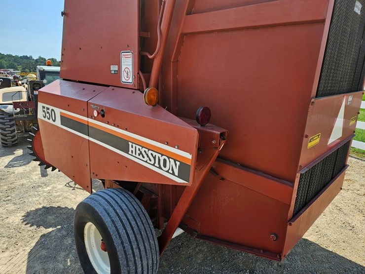 hesston-550-image-22
