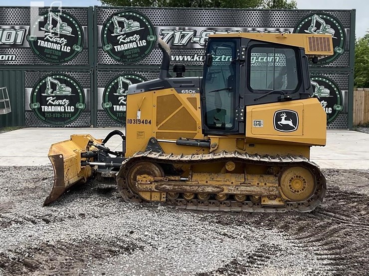 2021-deere-650k-lgp-image-1