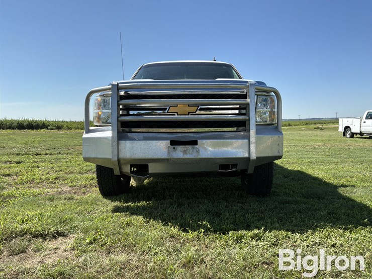 2013-chevrolet-silverado-2500-image-9