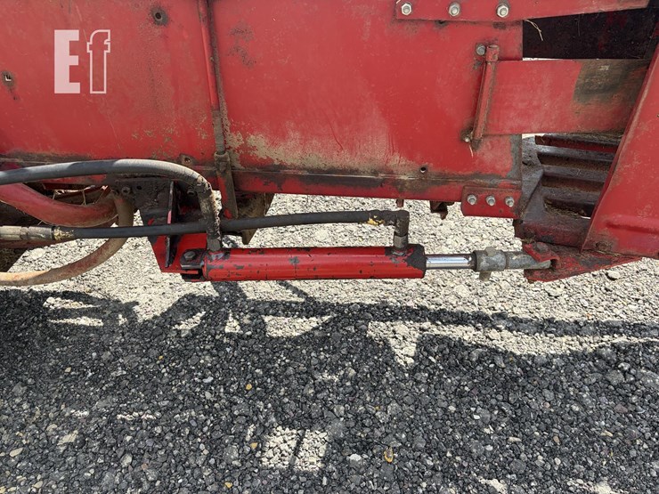 new-holland-315-image-7
