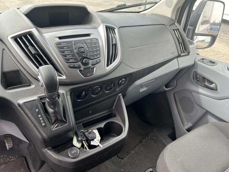 2017-ford-transit-image-15