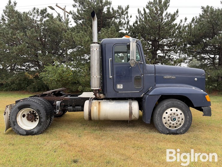 1992-freightliner-fld120-image-4