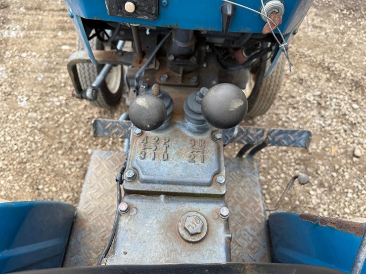 mitsubishi-d1600-image-19