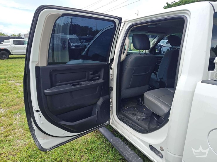 2017-dodge-1500-image-29