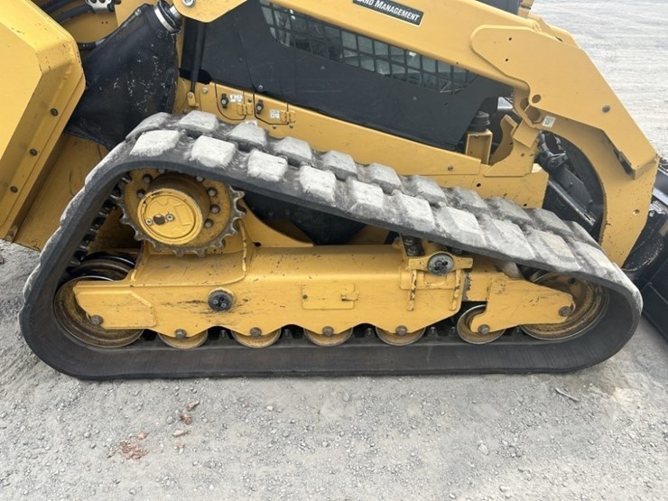 2023-caterpillar-299d3-xe-image-33
