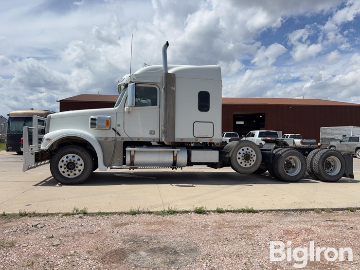 2013-freightliner-coronado-132-image-8