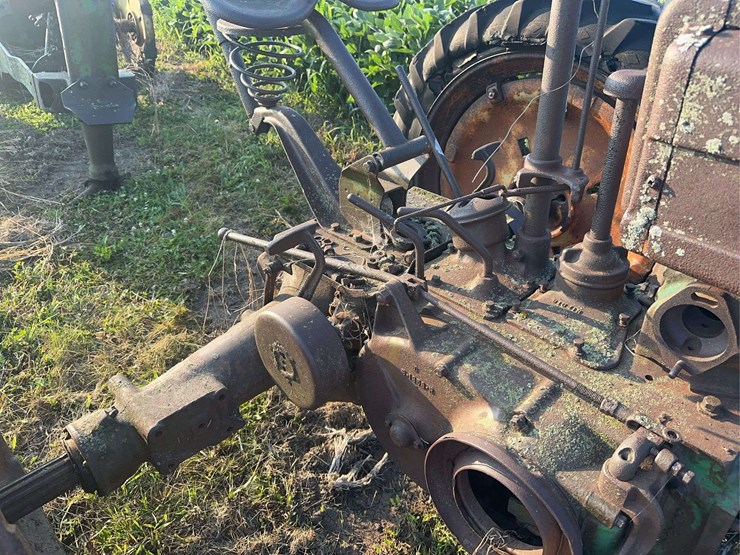 john-deere-b-image-15