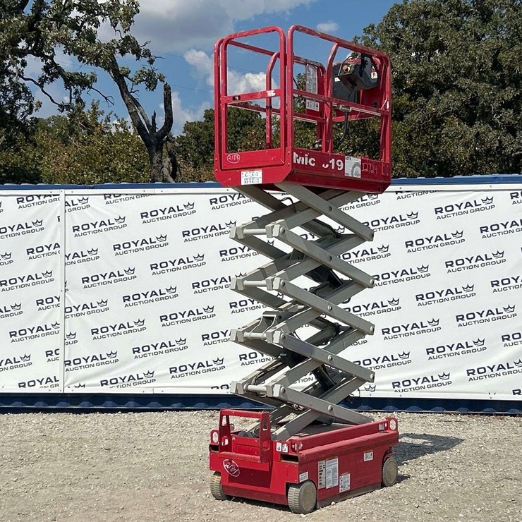 Mec scissor lift