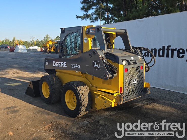 2019-deere-324g-image-3