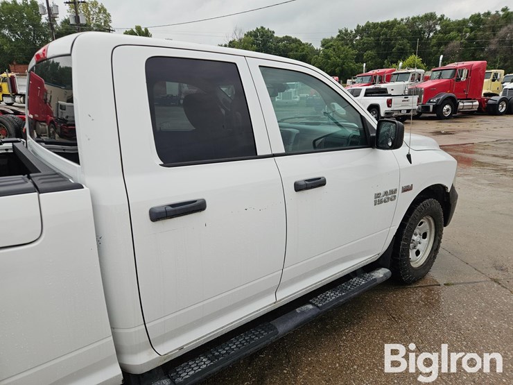2016-dodge-1500-image-16