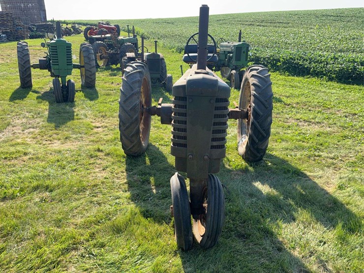 john-deere-b-image-8