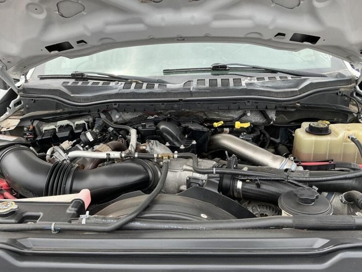 2019-ford-f550-image-10