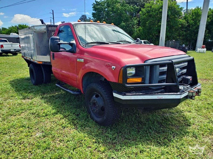 2005-ford-f350-image-2