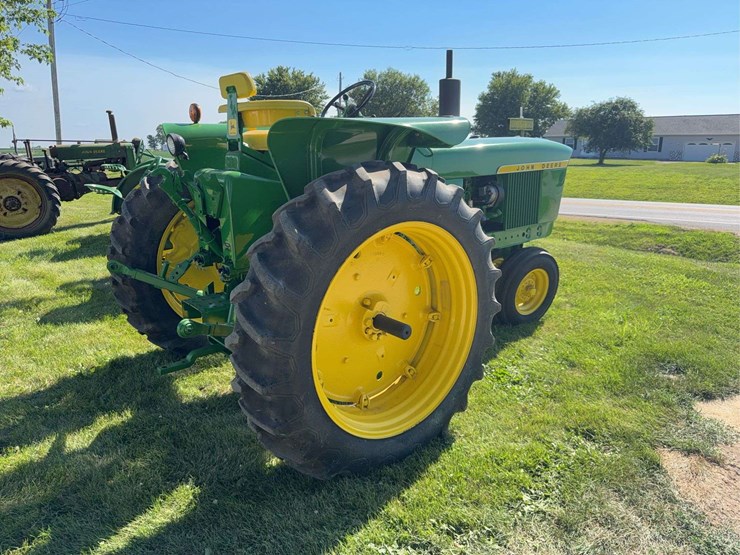 john-deere-2520-image-5