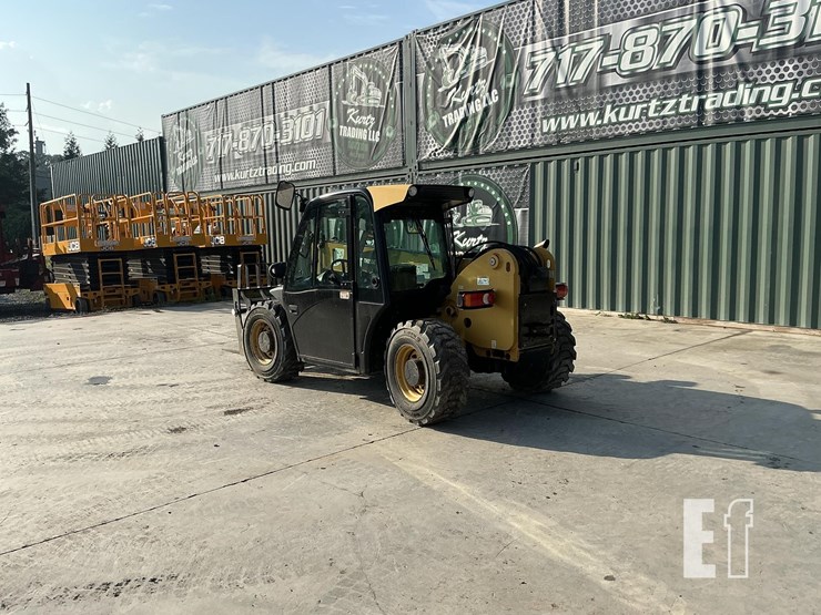 2018-caterpillar-th255c-image-2