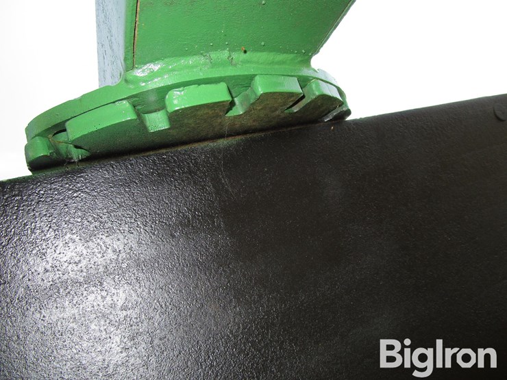 john-deere-8-image-17