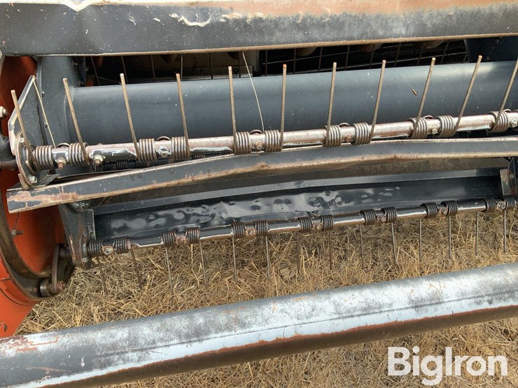 hesston-8250-image-12
