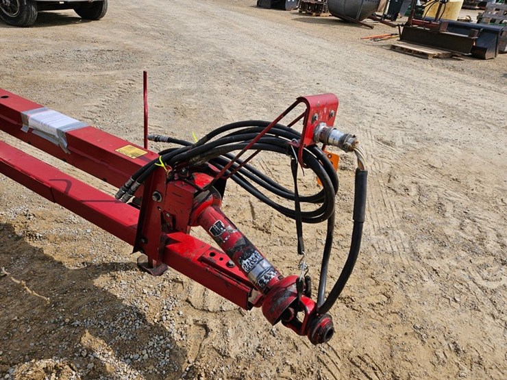 2018-new-holland-790-image-10