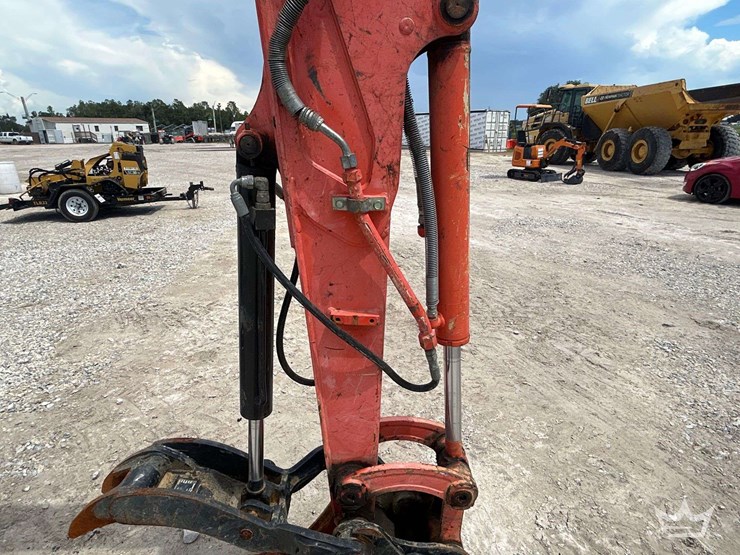 2019-kubota-kx71-3s-image-17
