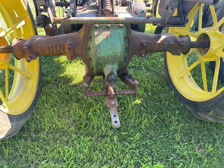 john-deere-b-image-32