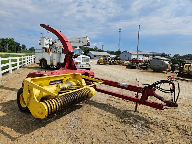 2018-new-holland-790-image-7
