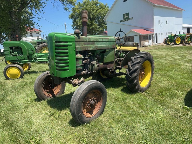 john-deere-m-image-1