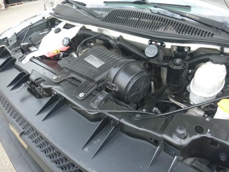 2010-chevrolet-express-2500-image-9
