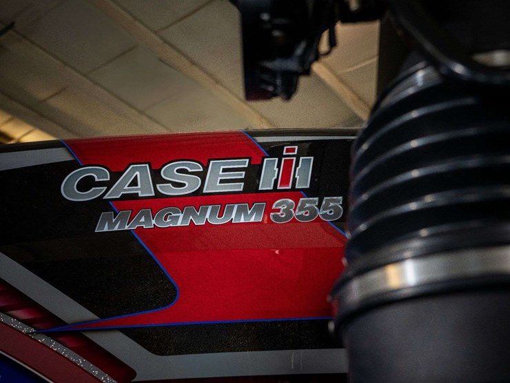 case-ih-magnum-355-image-9