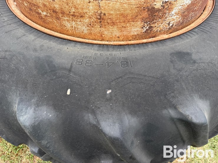 john-deere-4320-image-9