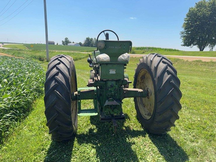 john-deere-70-image-4