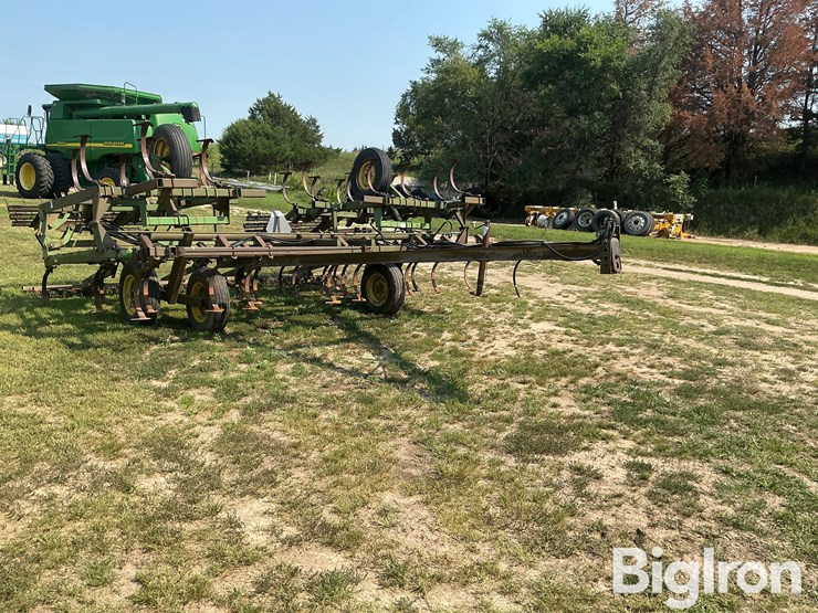 john-deere-26-image-3