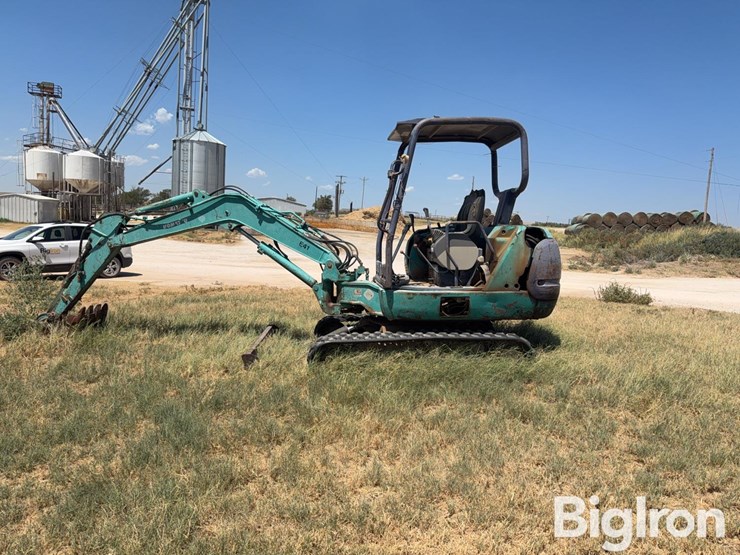 komatsu-pc35r-8-image-8