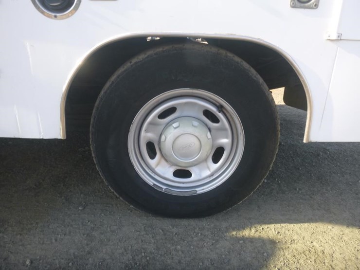 2015-ford-f350-image-17
