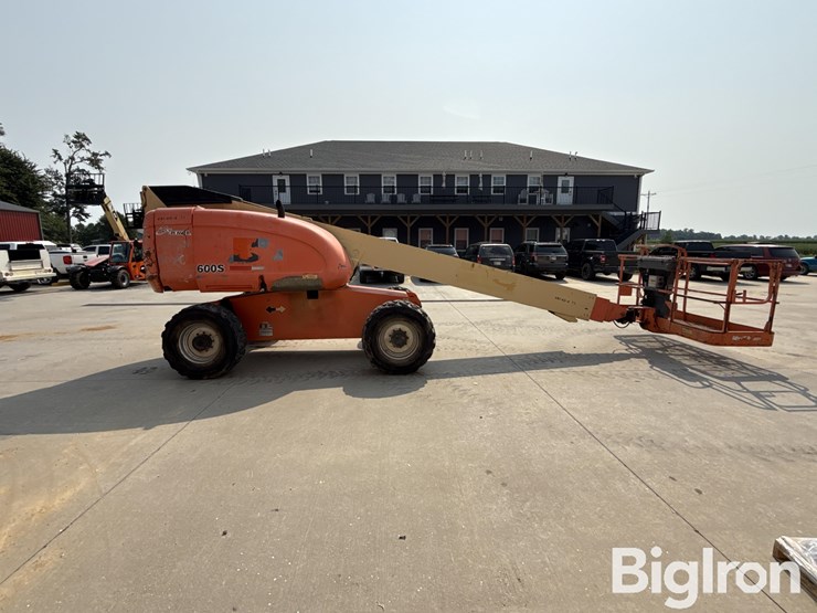 2004-jlg-600s-image-4